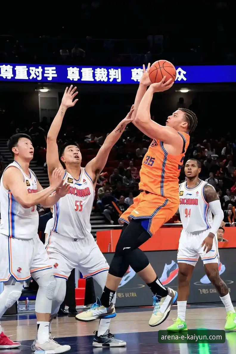 云开体育官方网站 上海男篮12连胜巩固榜首详解:团队篮球的胜利与平台观赛体验